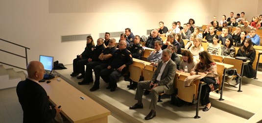 Lecture by Peter Faulding, expert in rescue operations, underwater searches, and forensic investigations at Department of forensic sciences